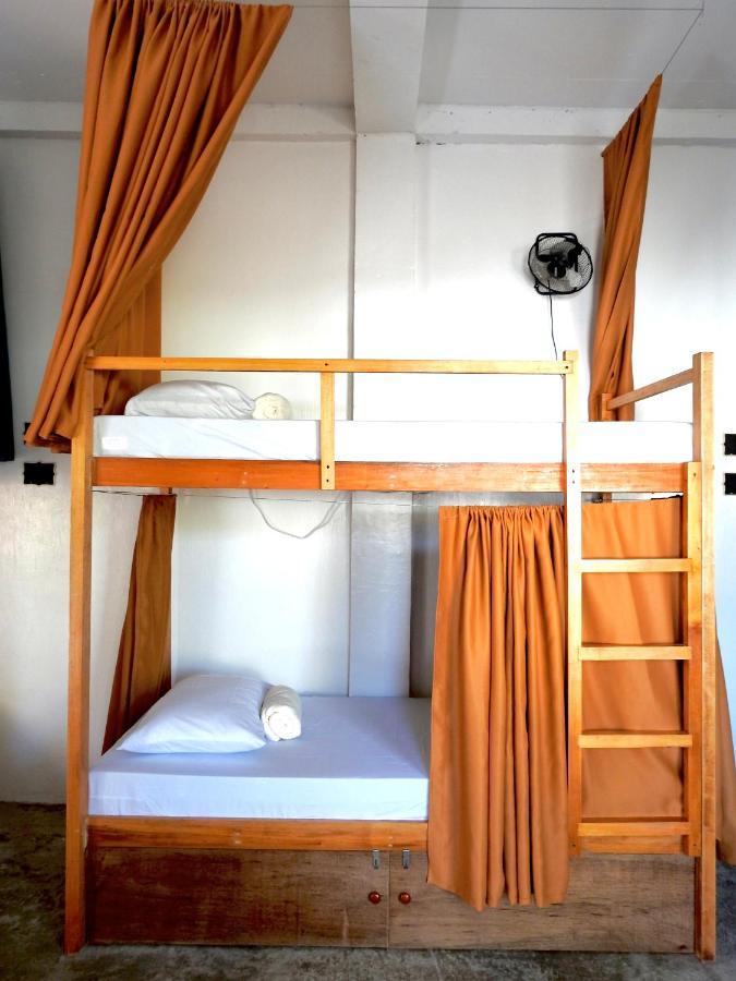 Three Little Birds Surf Hostel General Luna  Ngoại thất bức ảnh