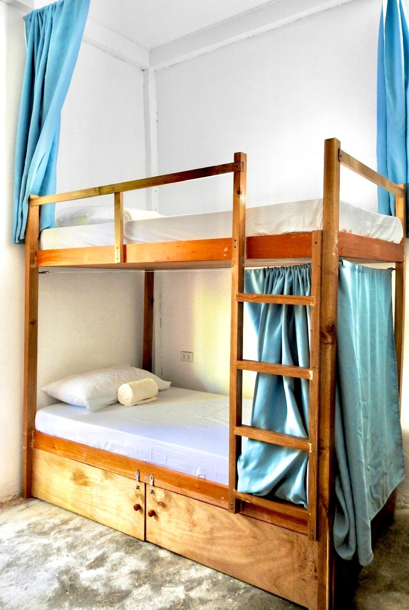 Three Little Birds Surf Hostel General Luna  Phòng bức ảnh