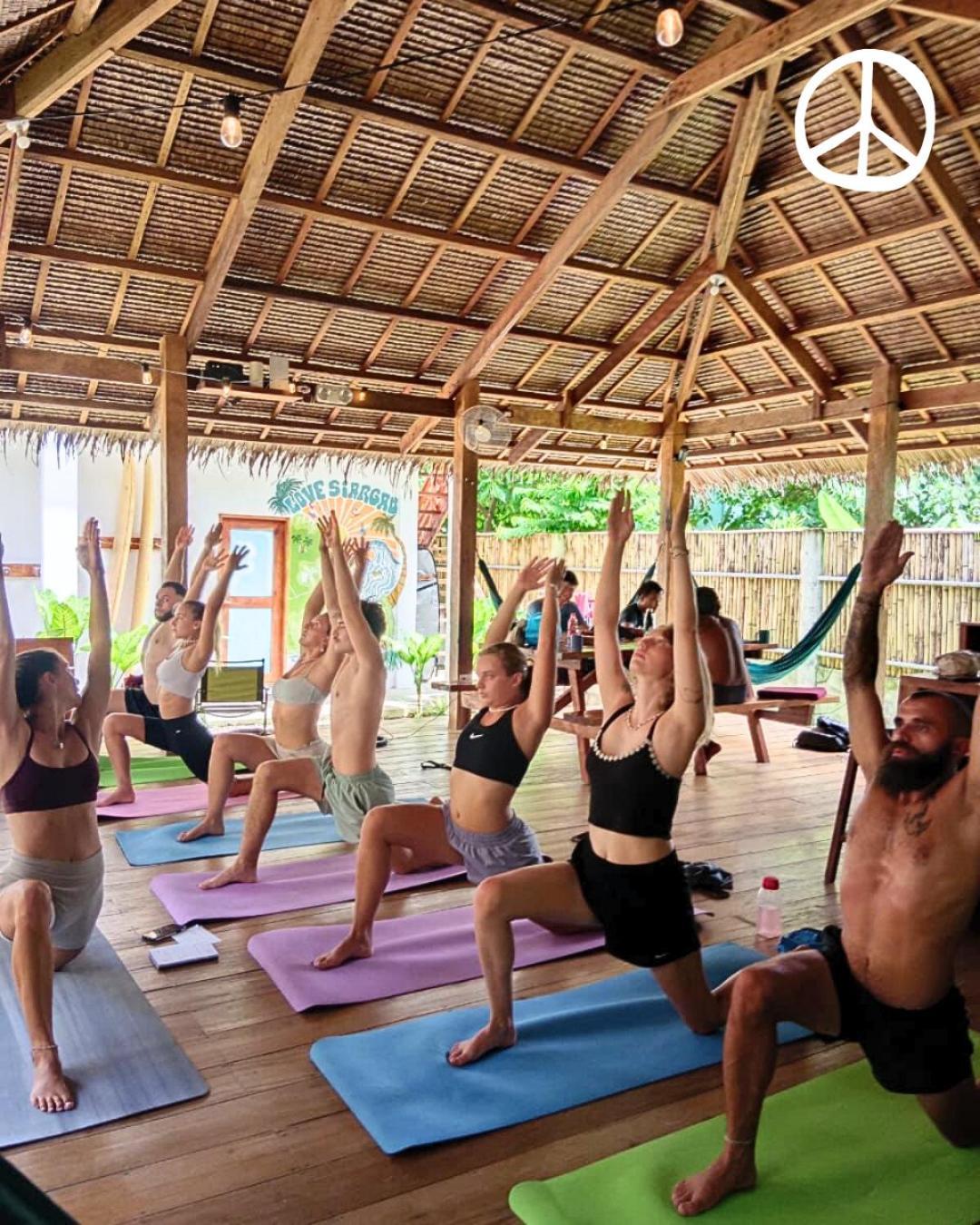 Three Little Birds Surf Hostel General Luna  Ngoại thất bức ảnh